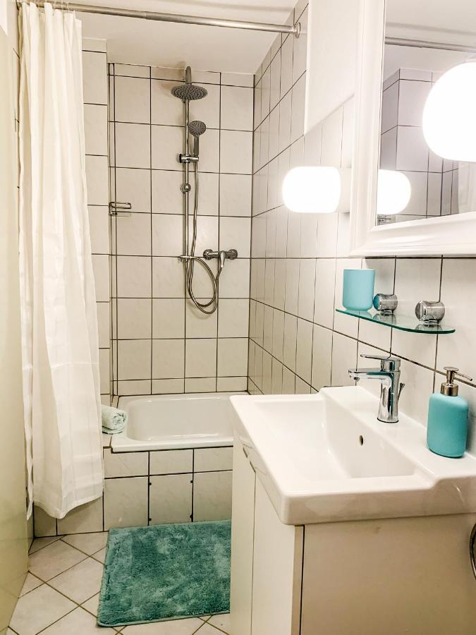Schoene Wohnung Fuer 4 Gaeste An Der Eilenriede Mit Kostenlosen Parkplaetzen Hannover Buitenkant foto