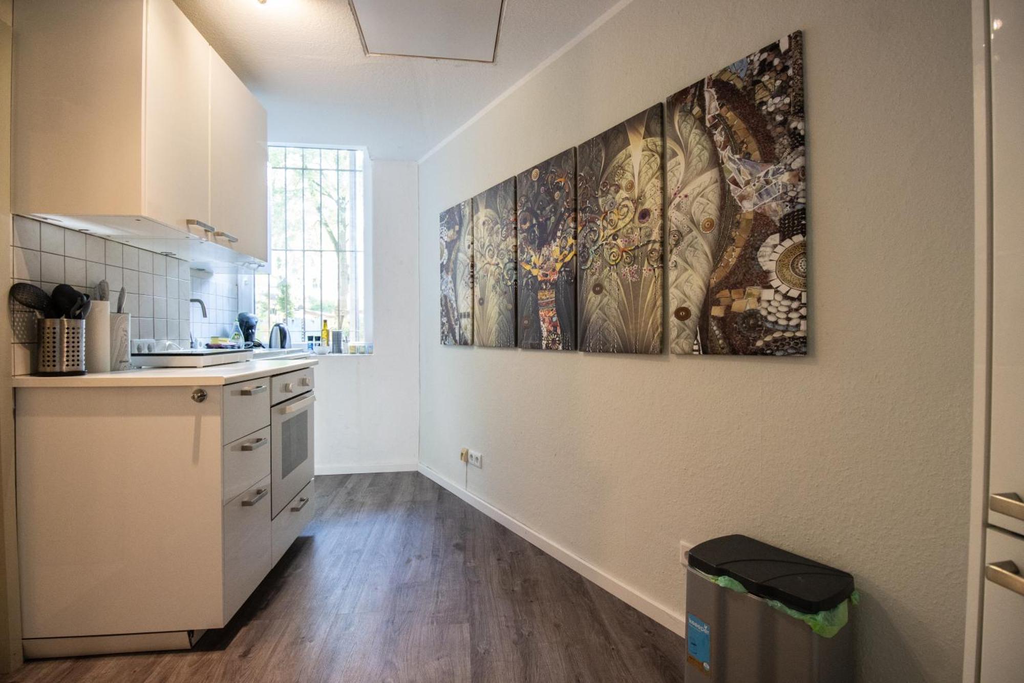 Schoene Wohnung Fuer 4 Gaeste An Der Eilenriede Mit Kostenlosen Parkplaetzen Hannover Buitenkant foto