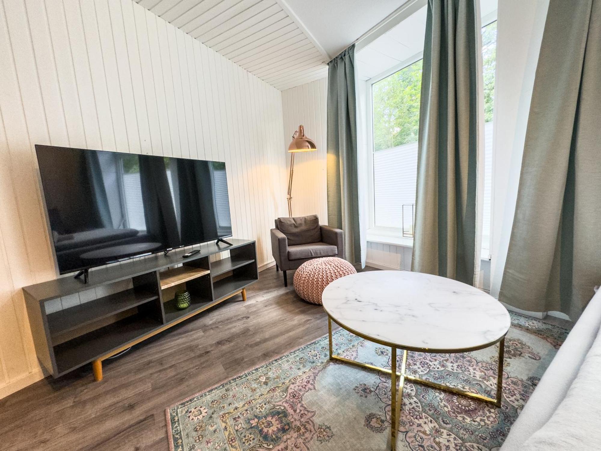Schoene Wohnung Fuer 4 Gaeste An Der Eilenriede Mit Kostenlosen Parkplaetzen Hannover Buitenkant foto