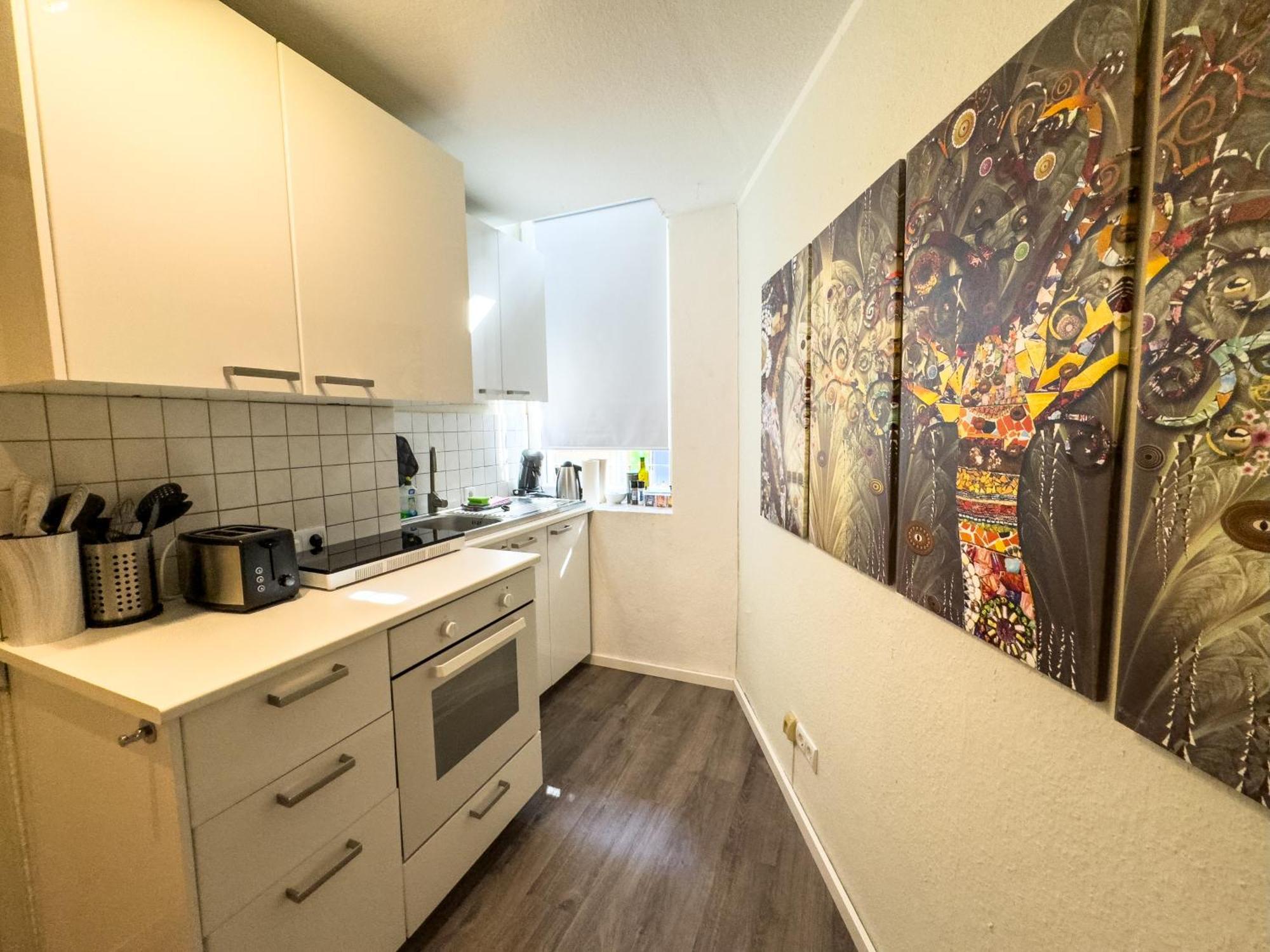 Schoene Wohnung Fuer 4 Gaeste An Der Eilenriede Mit Kostenlosen Parkplaetzen Hannover Buitenkant foto